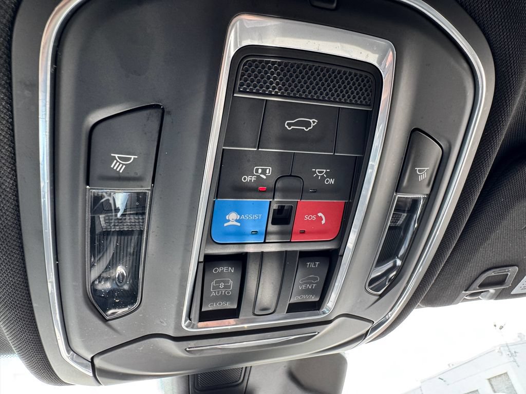 Used 2023 Jeep Grand Cherokee L Laredo AWD/4WD image 29
