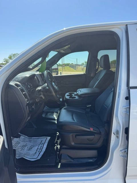 Used 2024 RAM 2500 Tradesman w/ Chrome Appearance Group AWD/4WD image 11