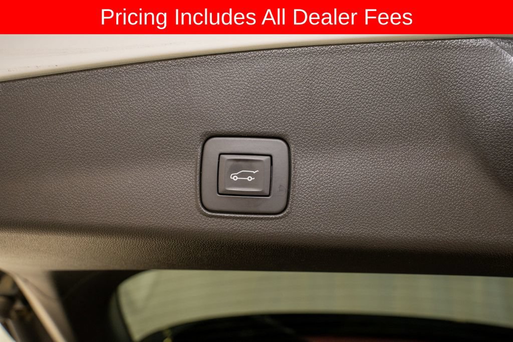 Used 2023 Chevrolet TrailBlazer RS w/ Sun and Liftgate Package FWD image 6