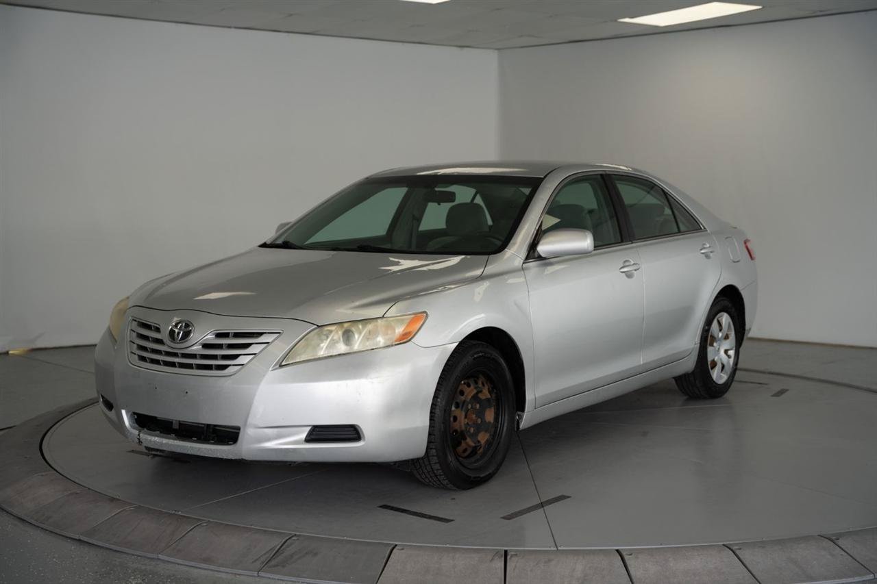 Used 2009 Toyota Camry FWD image 3