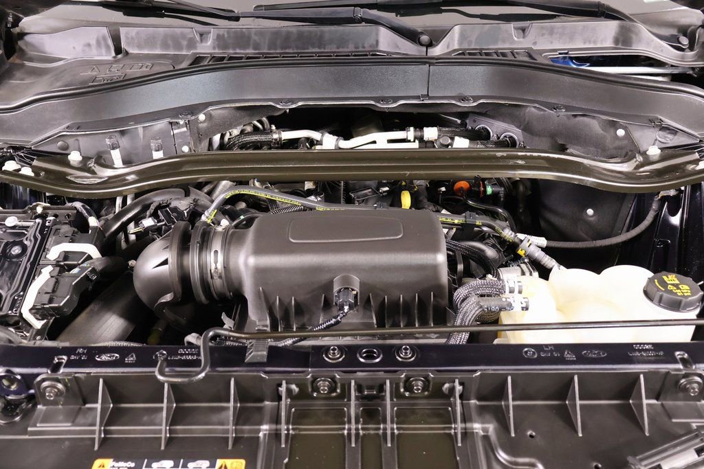 Used 2021 Ford Explorer Limited image 22