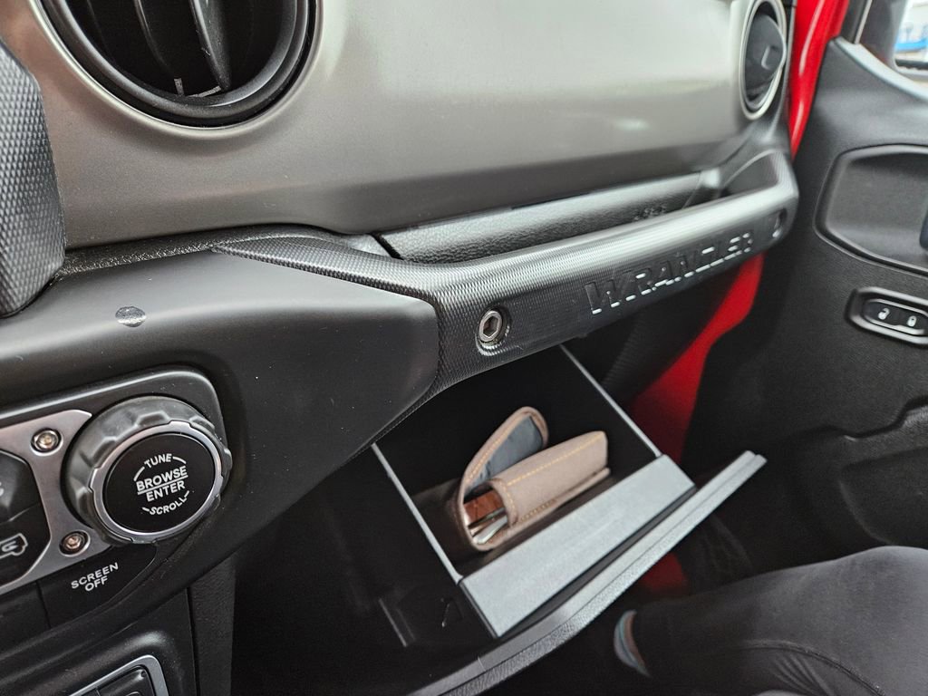 Used 2018 Jeep Wrangler Unlimited Sport S image 19