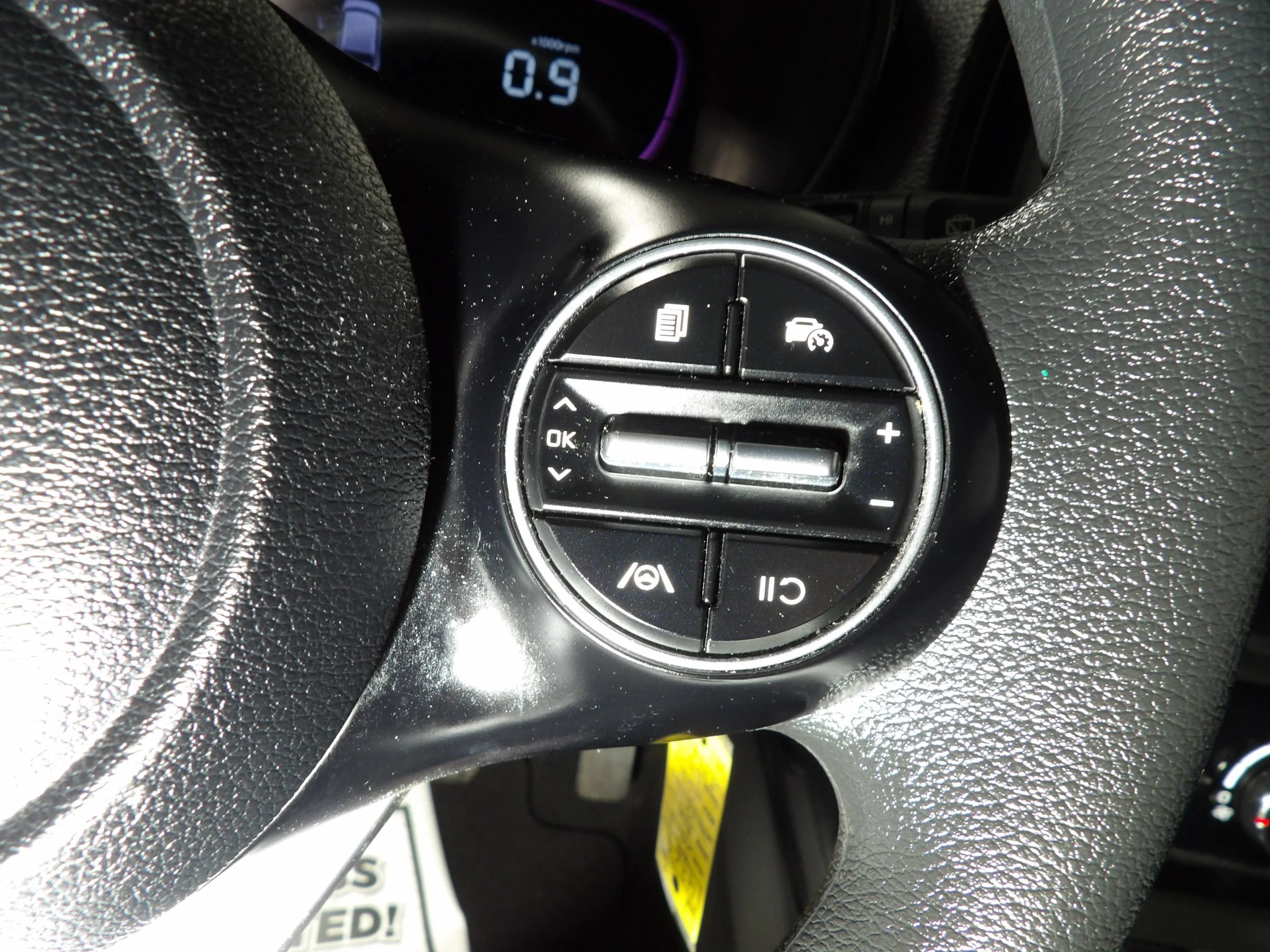 Used 2023 Kia Soul LX w/ Option Group 015 FWD image 19
