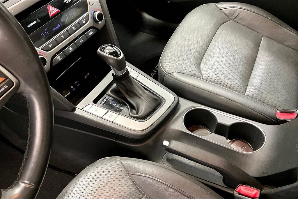 Used 2017 Hyundai Elantra Limited w/ Limited Tech Package 04 image 17