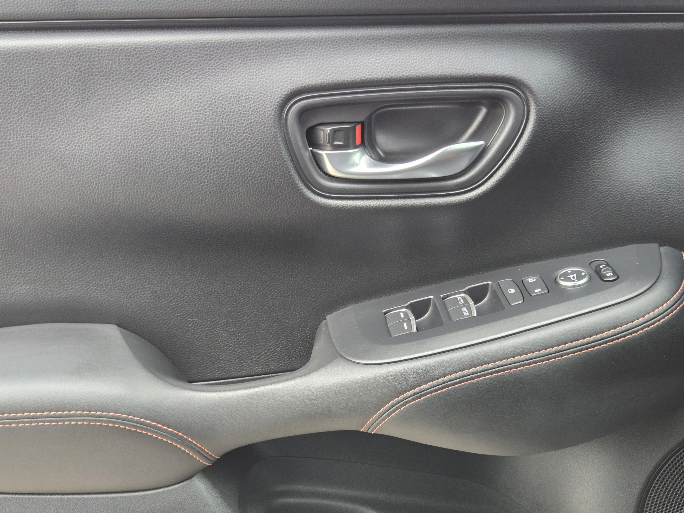 Used 2025 Honda HR-V Sport image 21