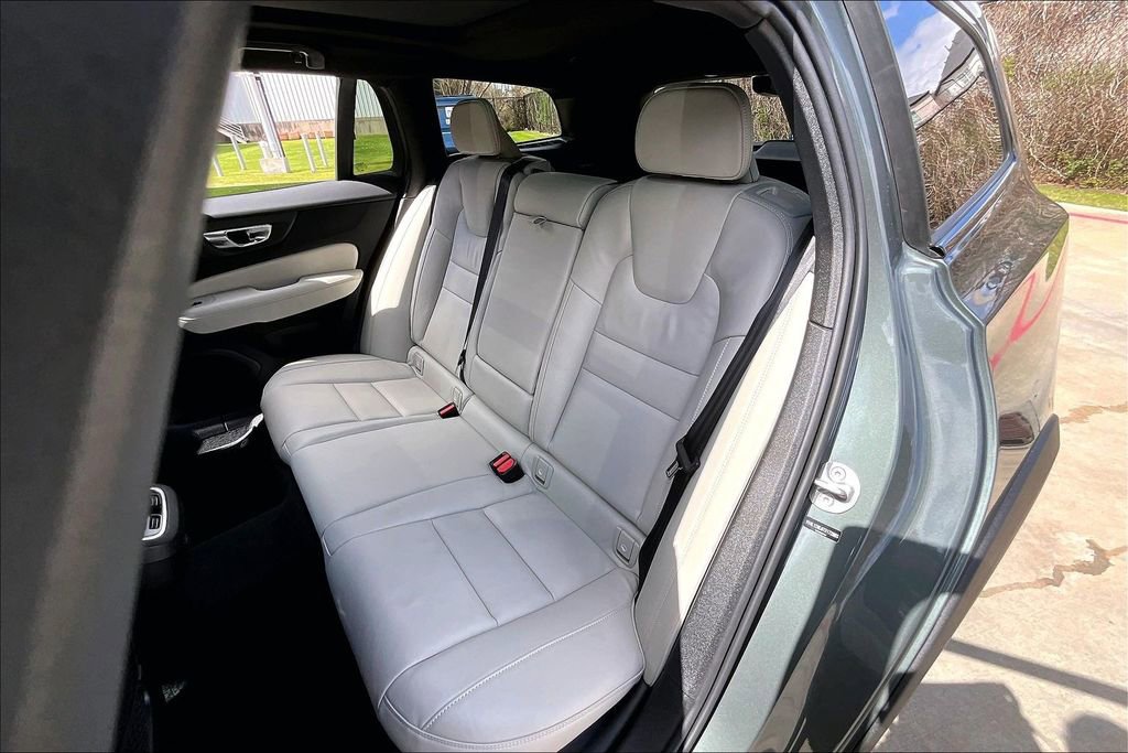 New 2026 Volvo V60 B5 Cross Country Ultra image 27