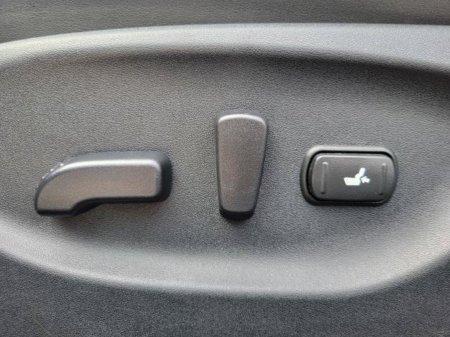 Used 2022 INFINITI Q50 Luxe AWD/4WD image 15