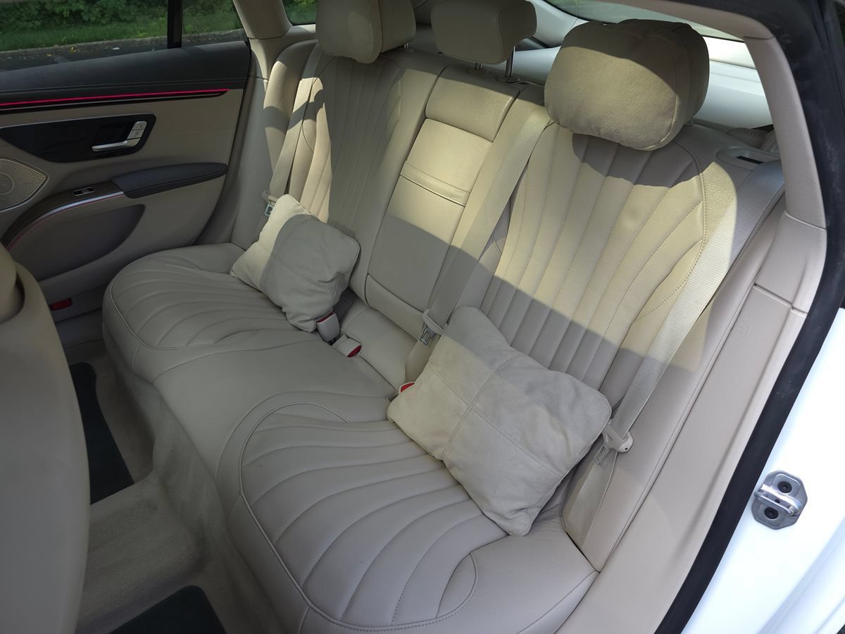 Used 2023 Mercedes-Benz EQS 450+ Sedan image 16