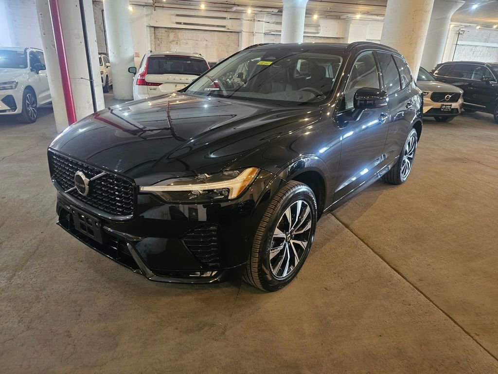 Certified 2023 Volvo XC60 B5 Plus AWD/4WD image 1
