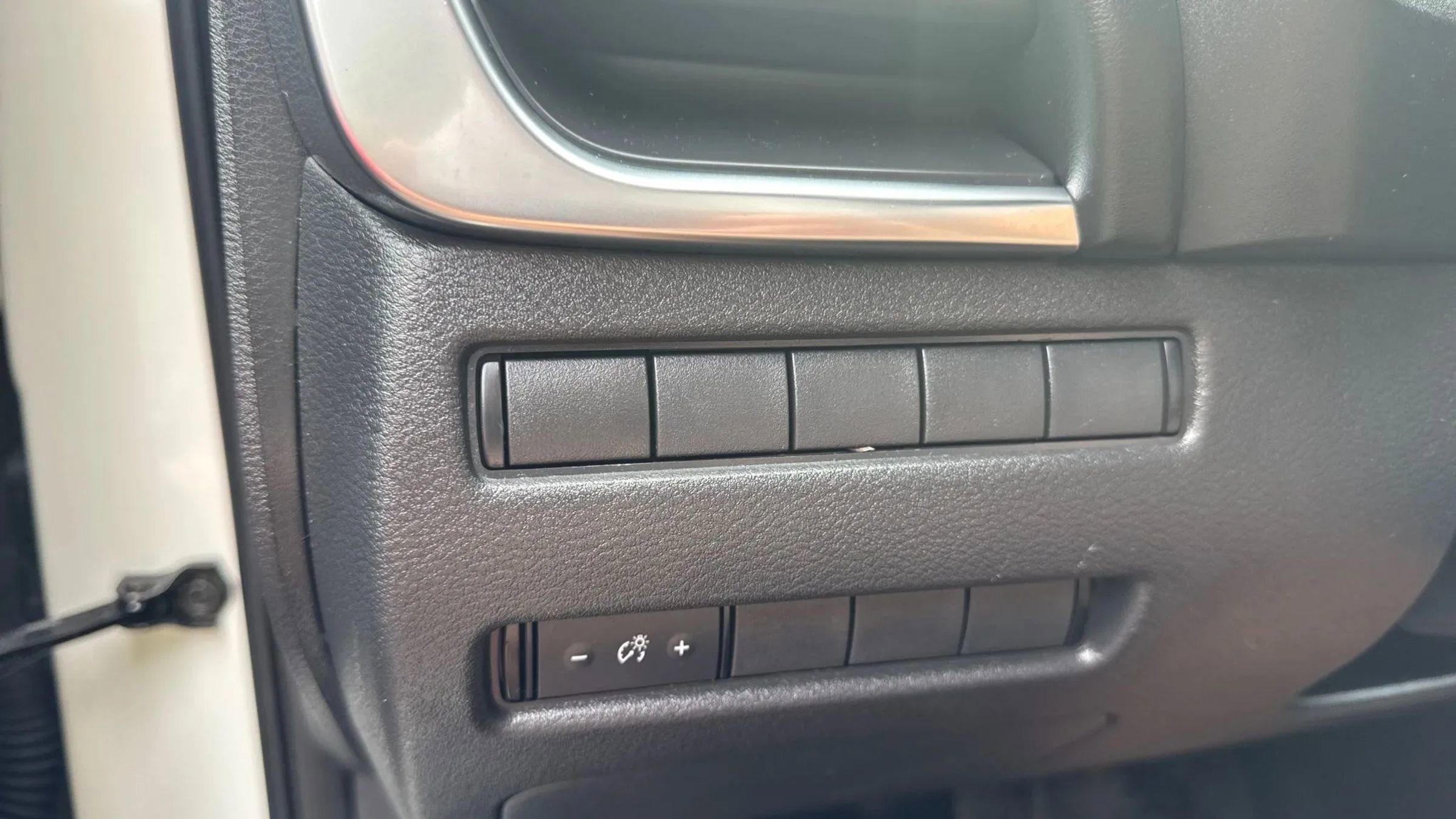 Used 2021 Nissan Rogue S image 39