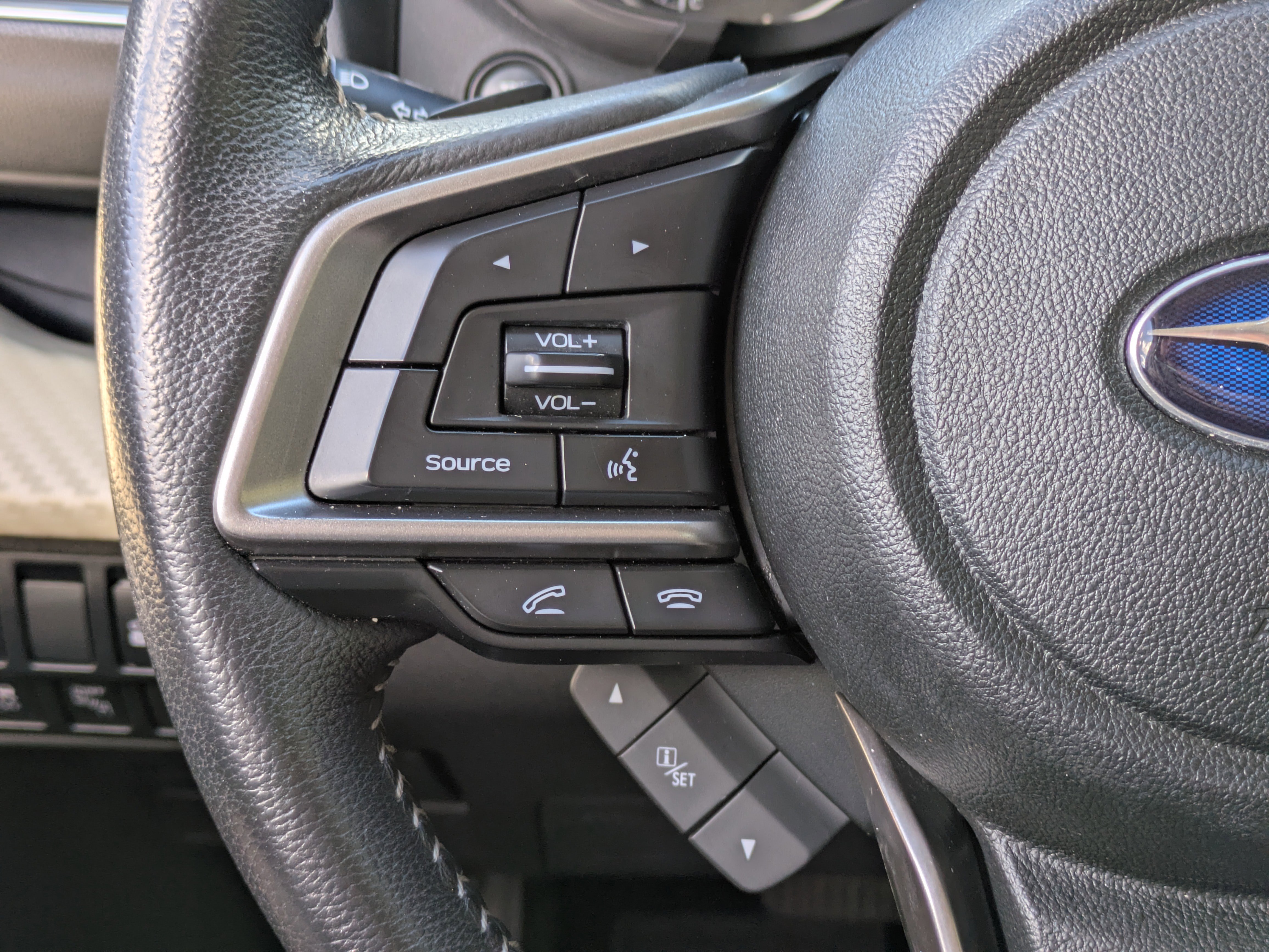 Used 2019 Subaru Ascent Premium image 24