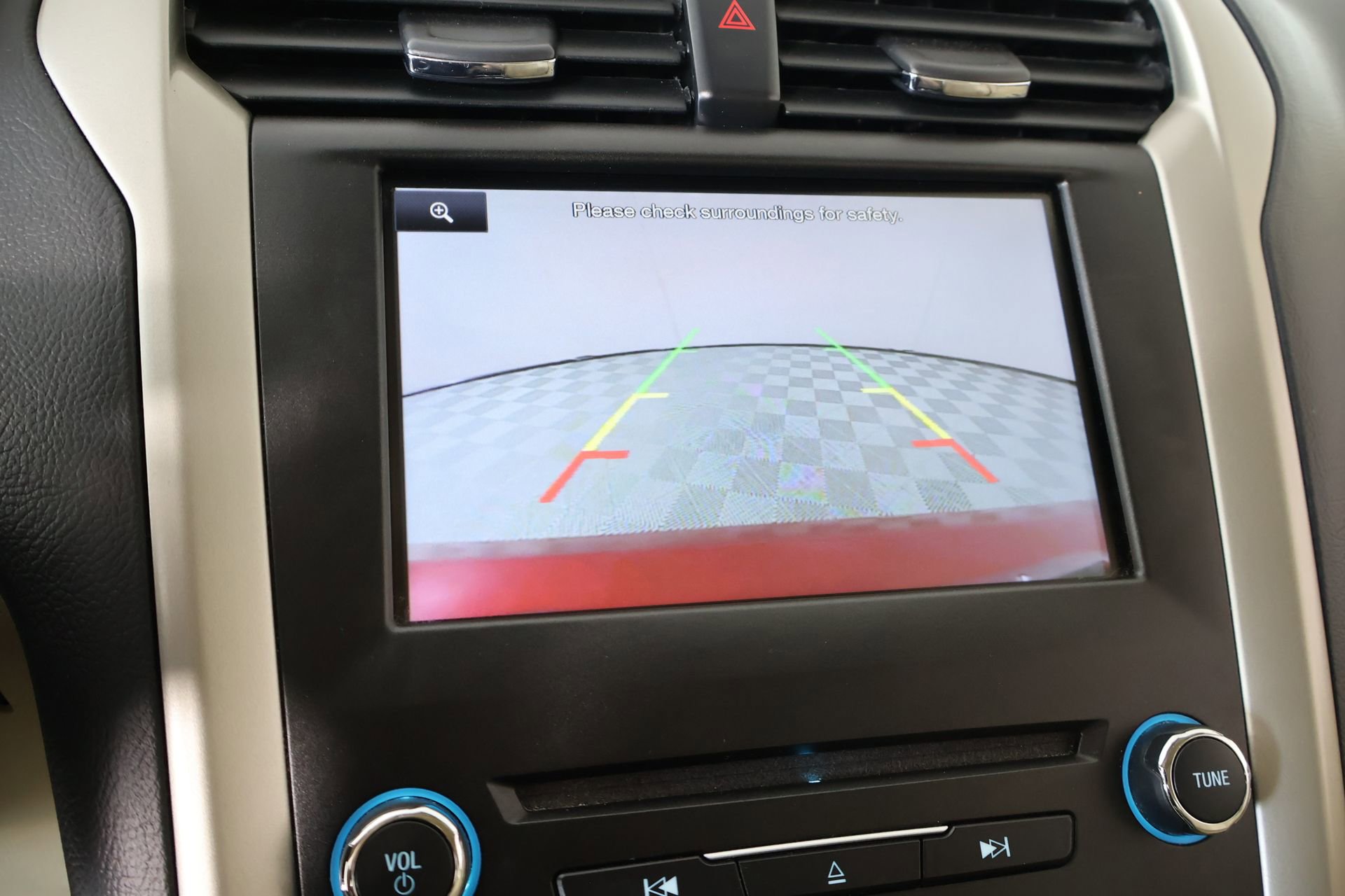Used 2016 Ford Fusion SE w/ Equipment Group 202A FWD image 6