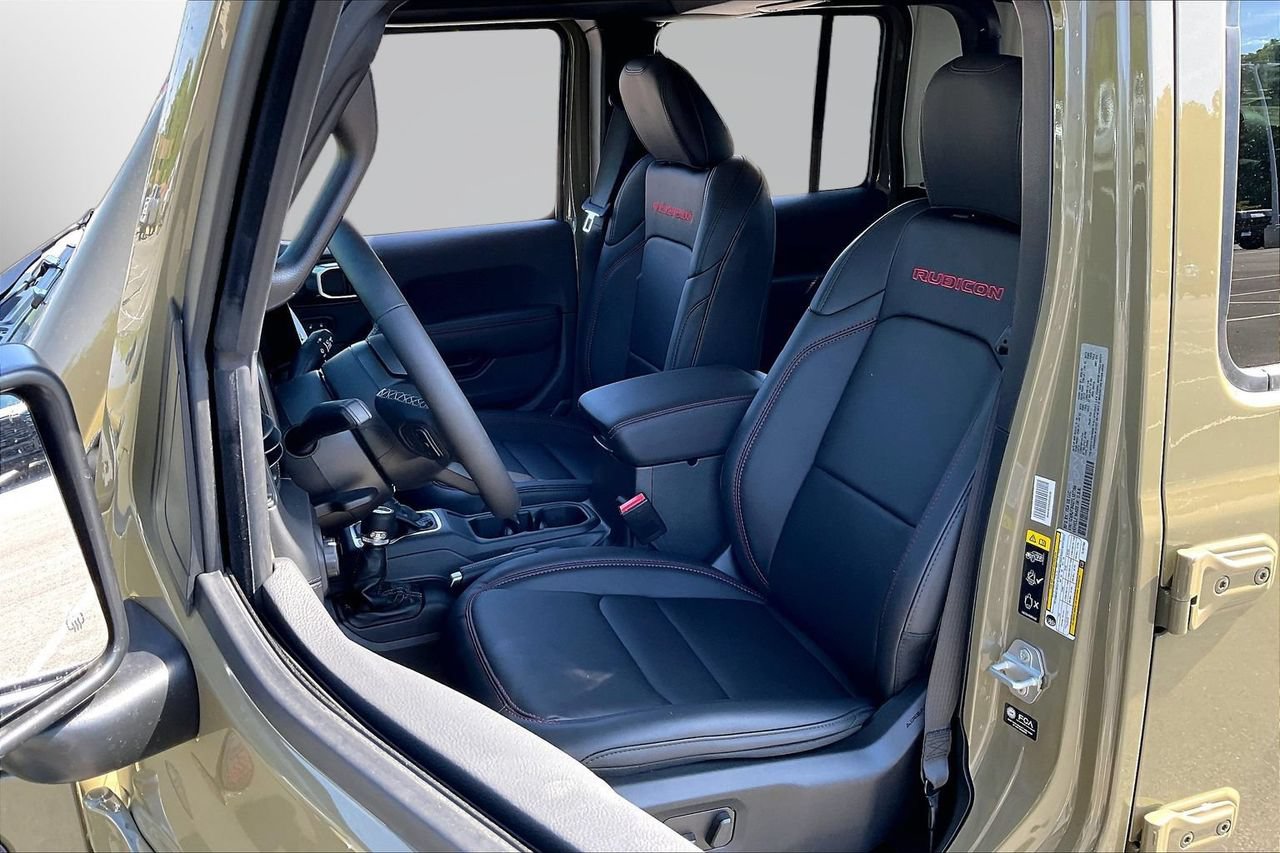 New 2026 Jeep Gladiator Rubicon w/ Steel Power Dome Hood Package AWD/4WD image 16