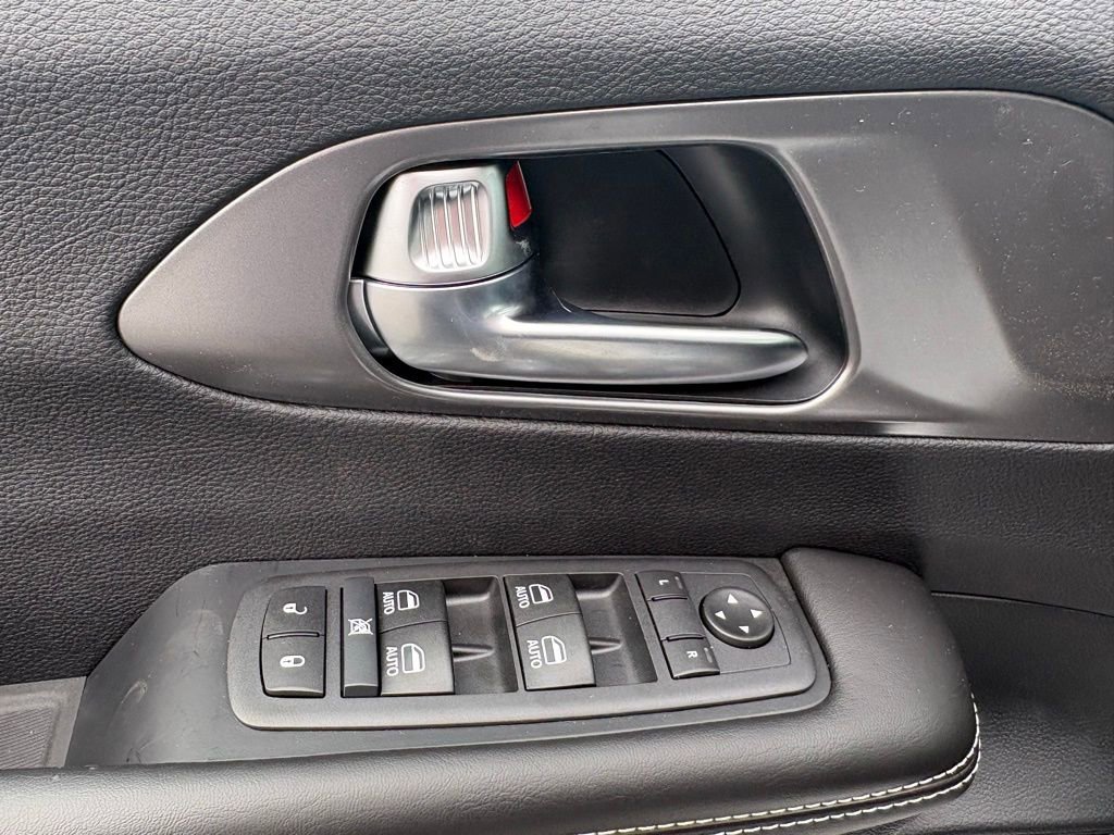 New 2026 Chrysler Voyager LX image 14