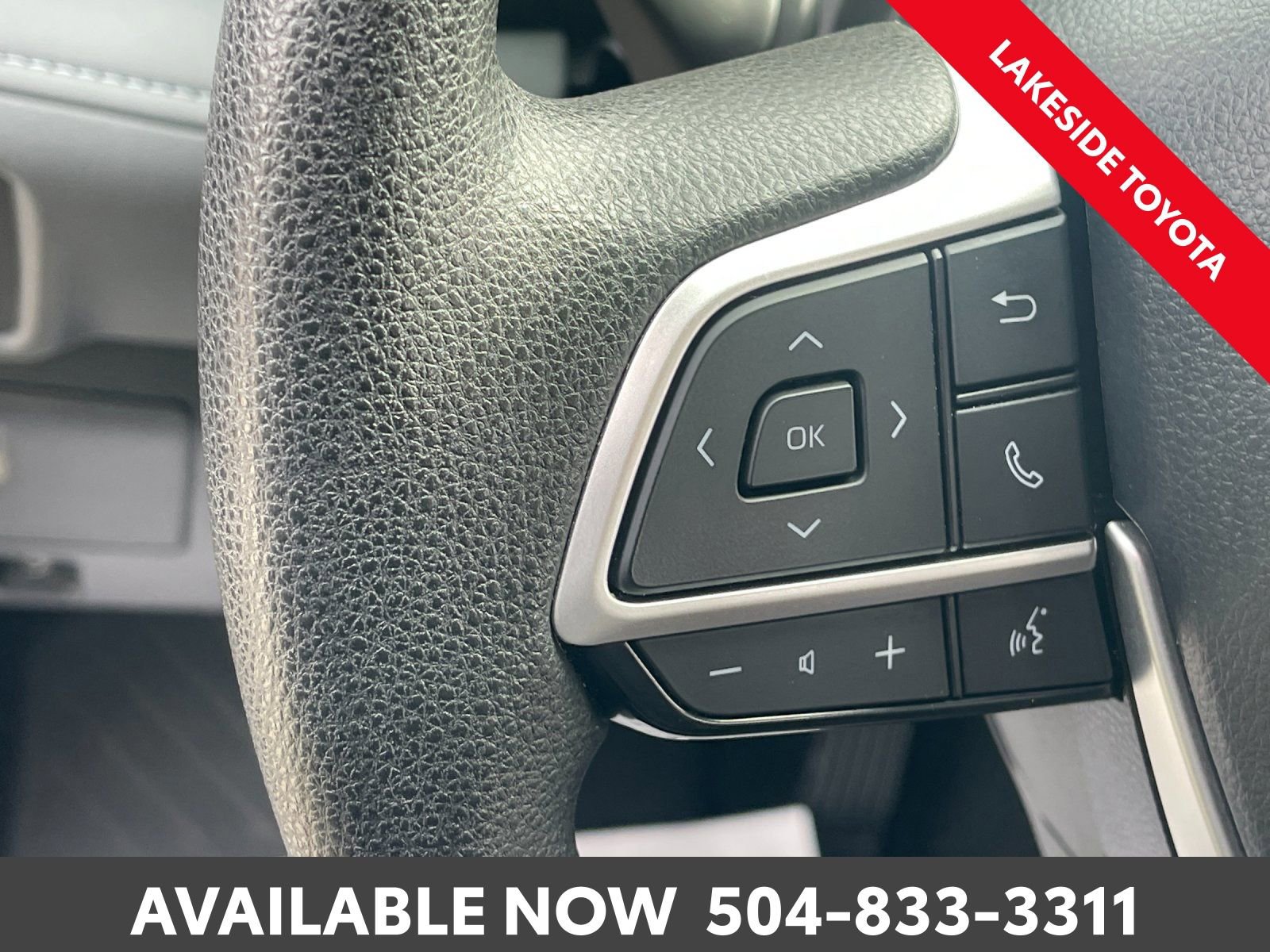 Used 2023 Toyota Highlander L image 28