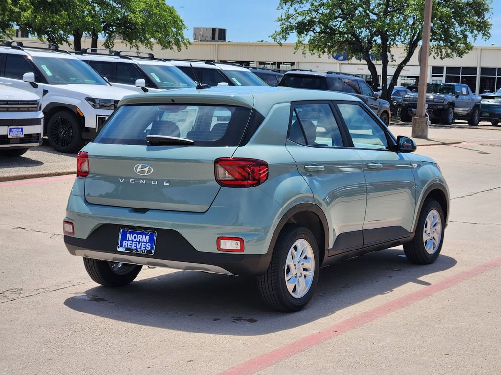 New 2026 Hyundai Venue SE FWD image 4