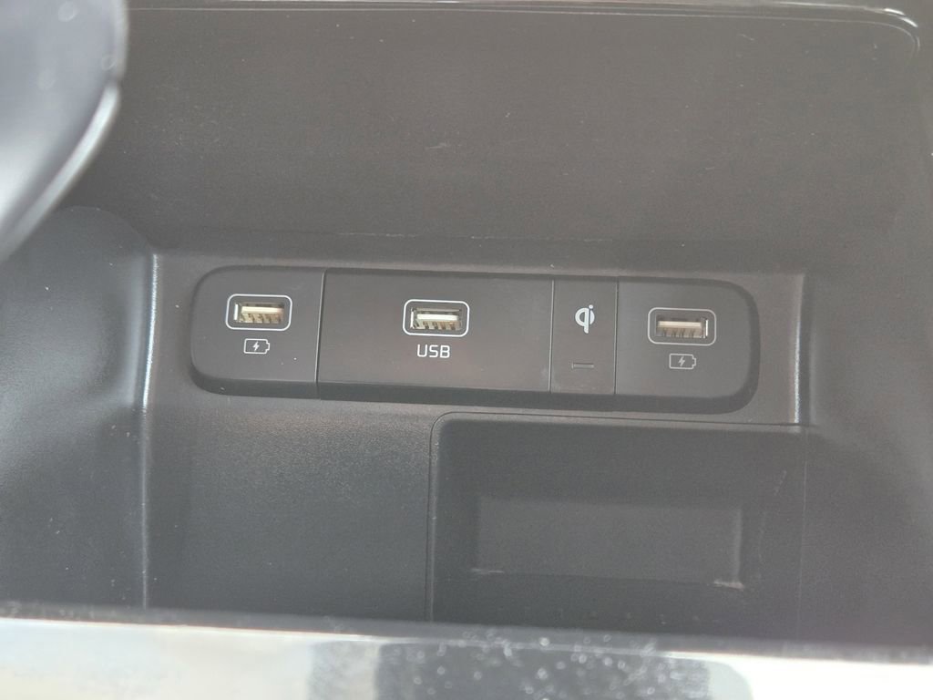 Certified 2023 Kia Sorento SX FWD image 22