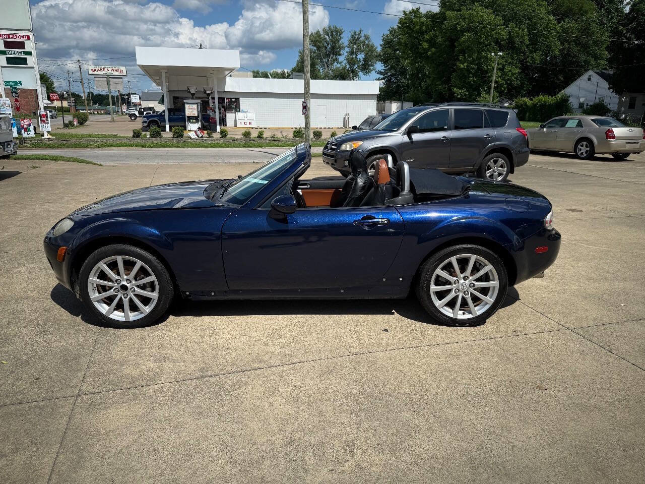 Used 2008 MAZDA MX-5 Miata Grand Touring w/ Premium Pkg RWD image 7