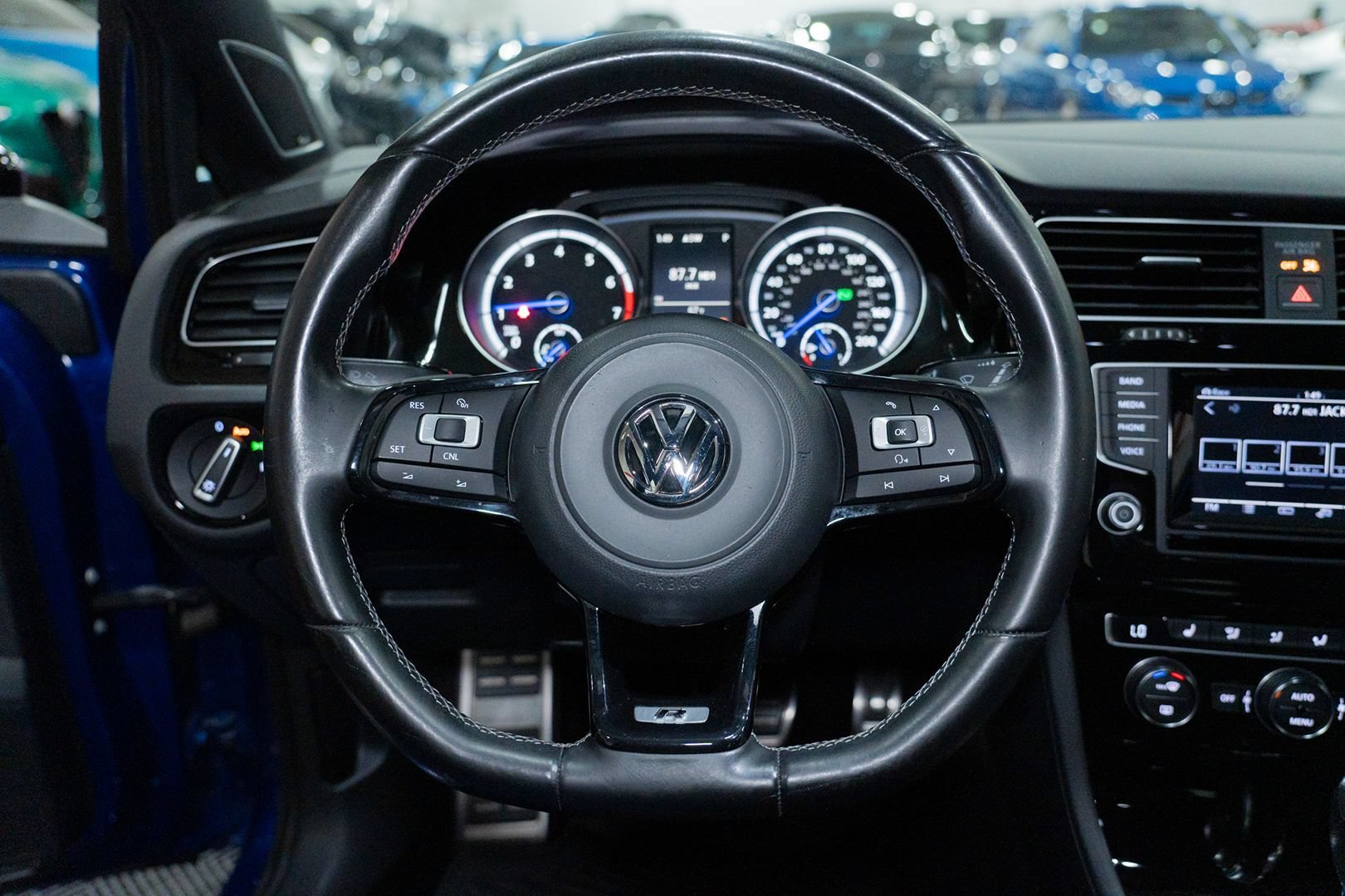 Used 2015 Volkswagen Golf R 4-Door AWD/4WD image 33