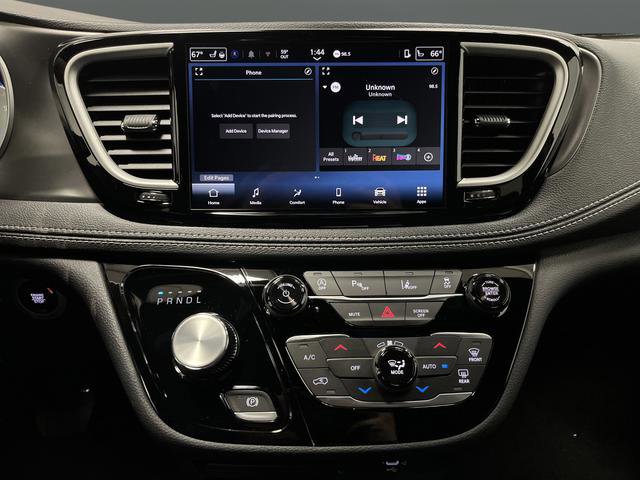 New 2026 Chrysler Pacifica Select image 8