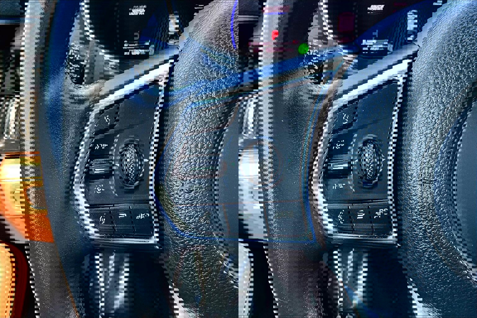 Used 2023 Acura MDX SH-AWD w/ Technology Package image 17