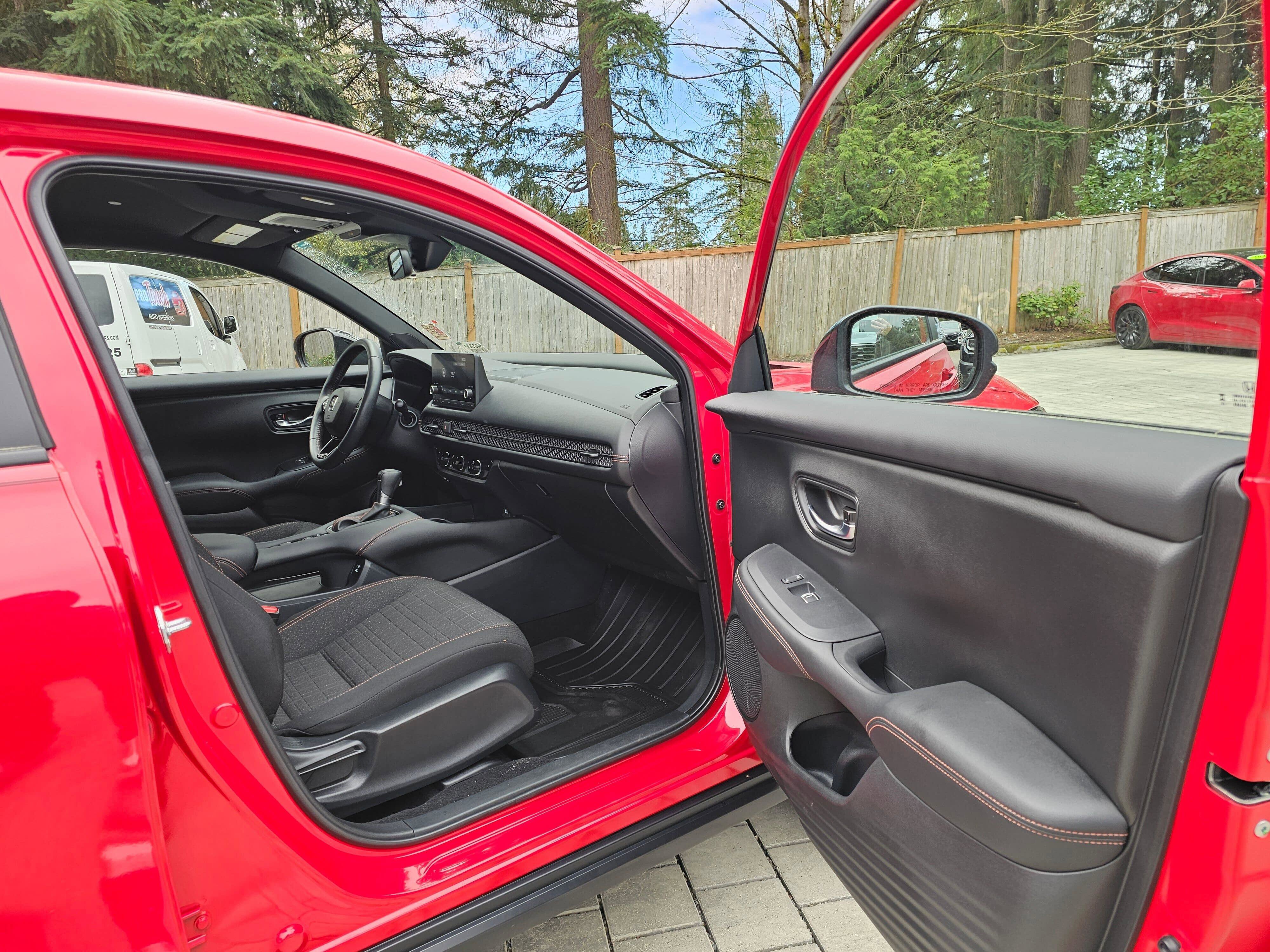 Certified 2025 Honda HR-V Sport image 12