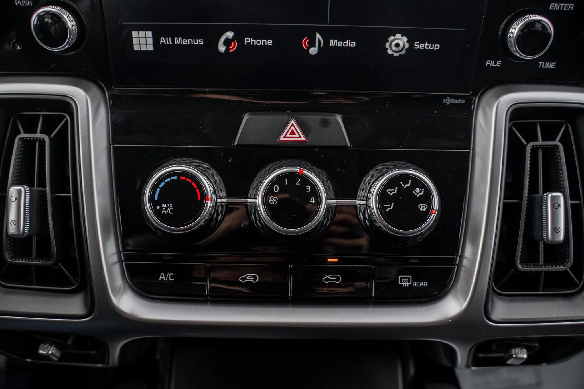 Used 2022 Kia Sorento LX image 22