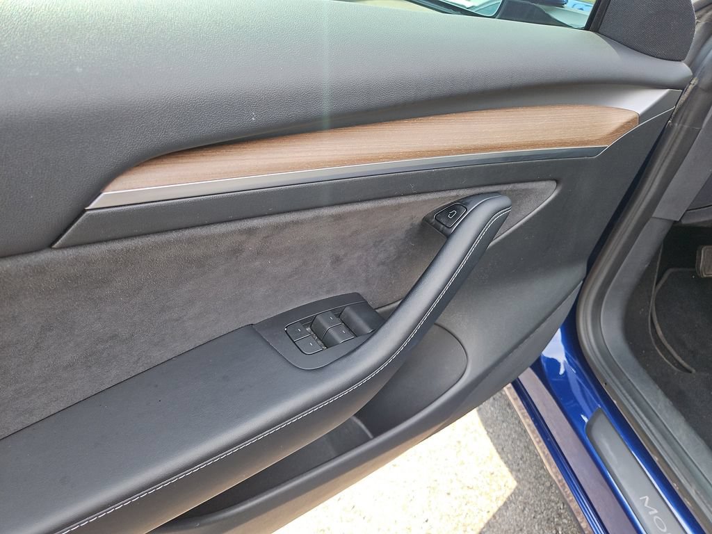 Used 2022 Tesla Model 3 Long Range AWD/4WD image 21