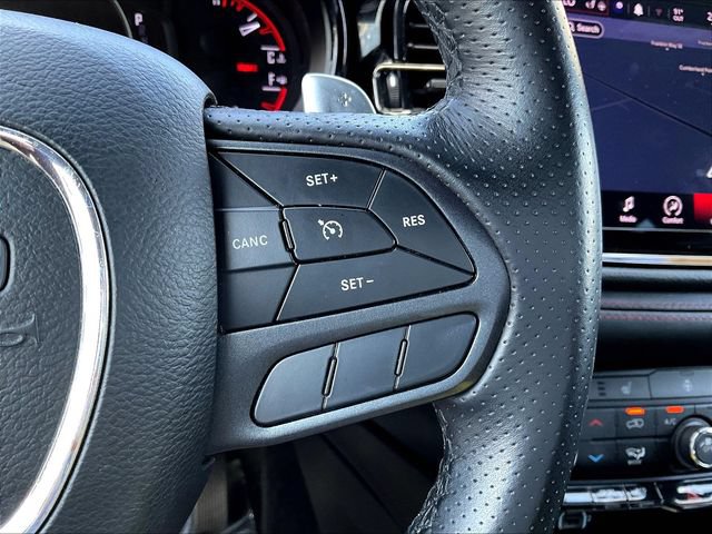Used 2022 Dodge Durango R/T w/ Blacktop Package AWD/4WD image 14