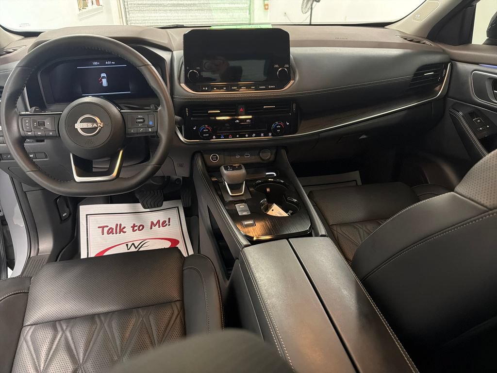 Used 2023 Nissan Rogue Platinum w/ Platinum Premium Package FWD image 15