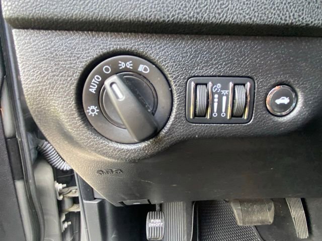 Used 2023 Dodge Charger SXT image 16