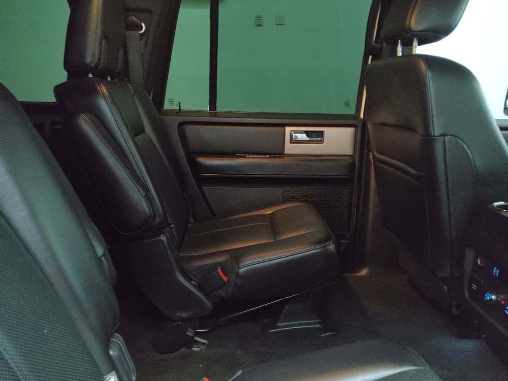 Used 2017 Ford Expedition EL Limited w/ Equipment Group 301A RWD image 19