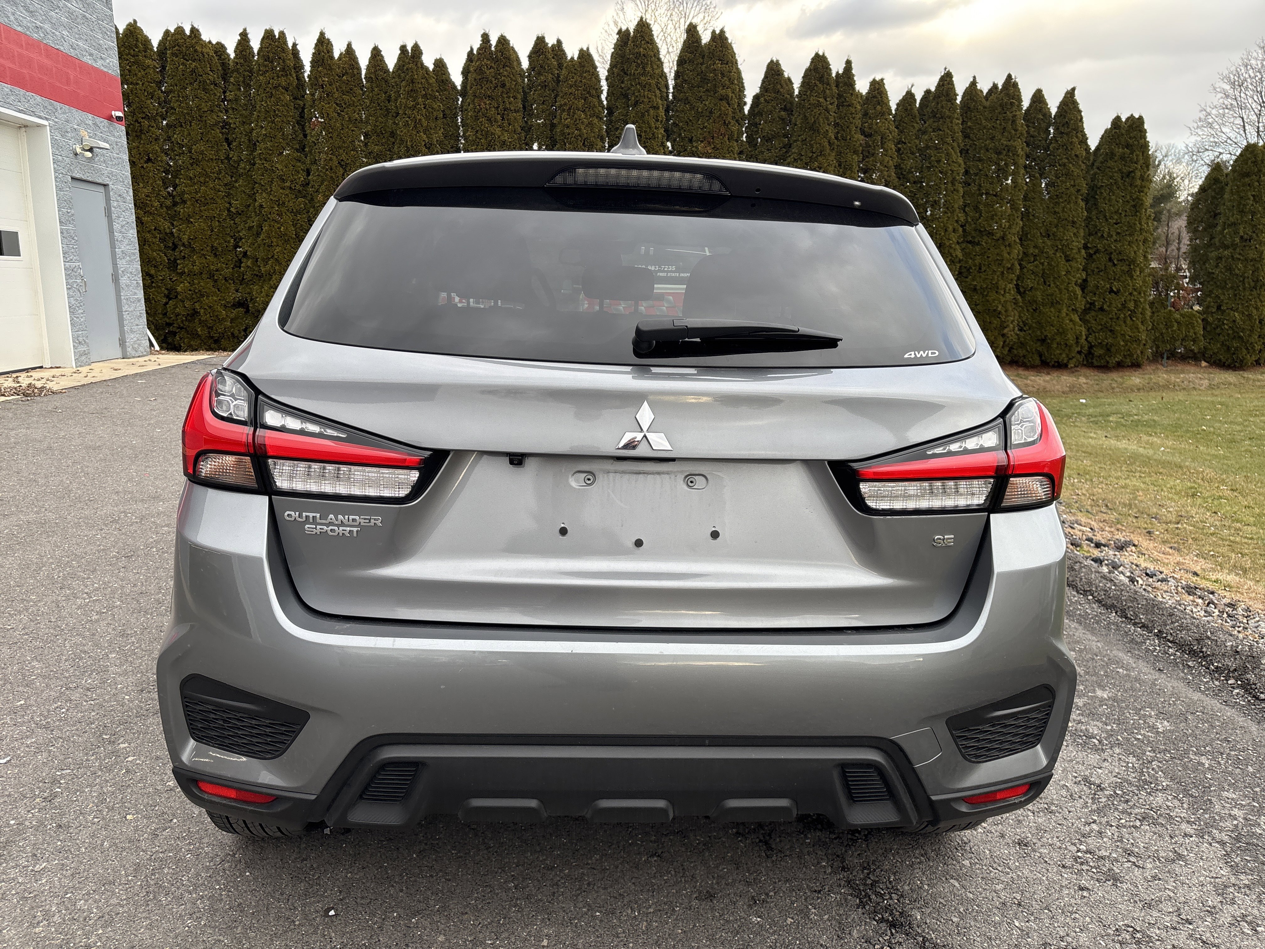 Used 2025 Mitsubishi Outlander Sport SE image 4