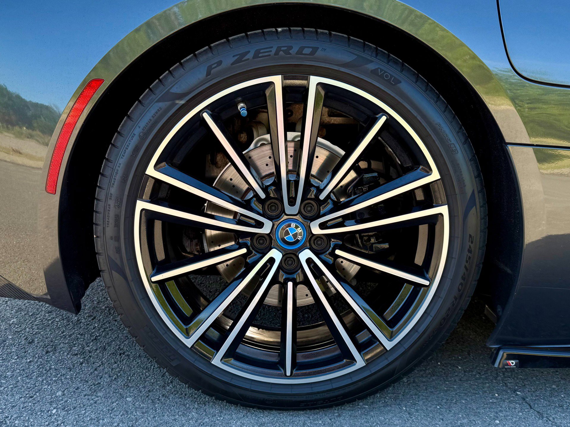 Used 2019 BMW i8 Coupe AWD/4WD image 39