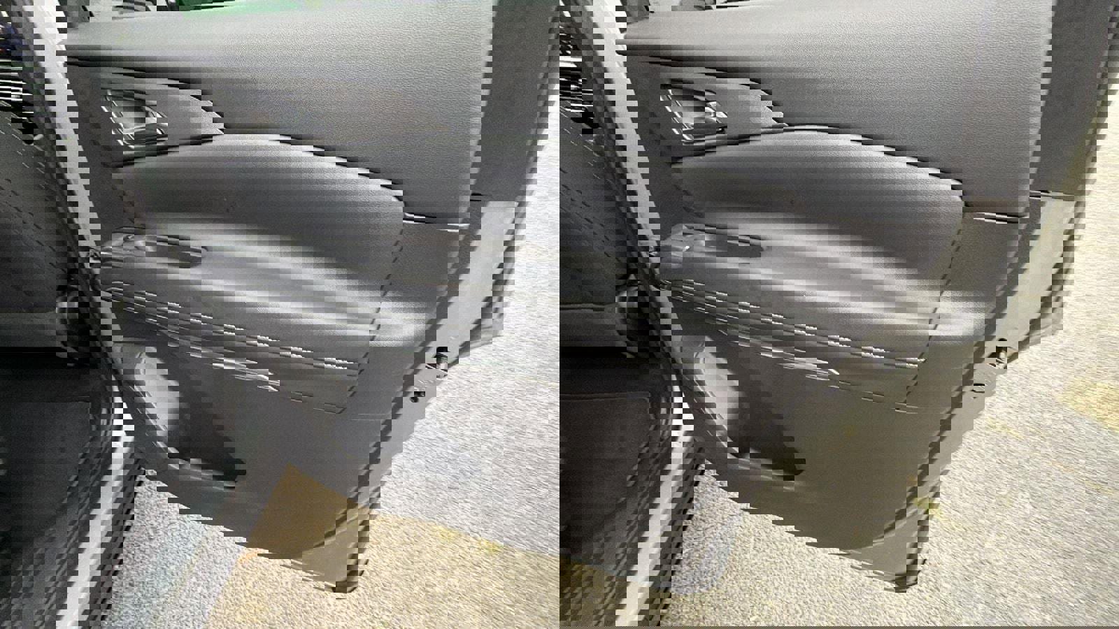 Certified 2026 Chevrolet Traverse LT image 17