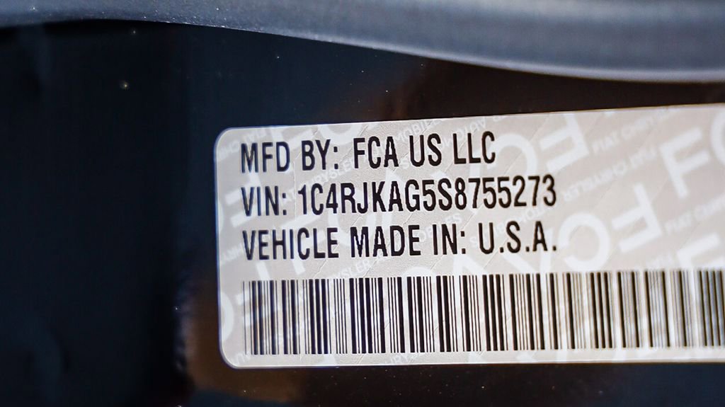 New 2025 Jeep Grand Cherokee L Altitude image 30