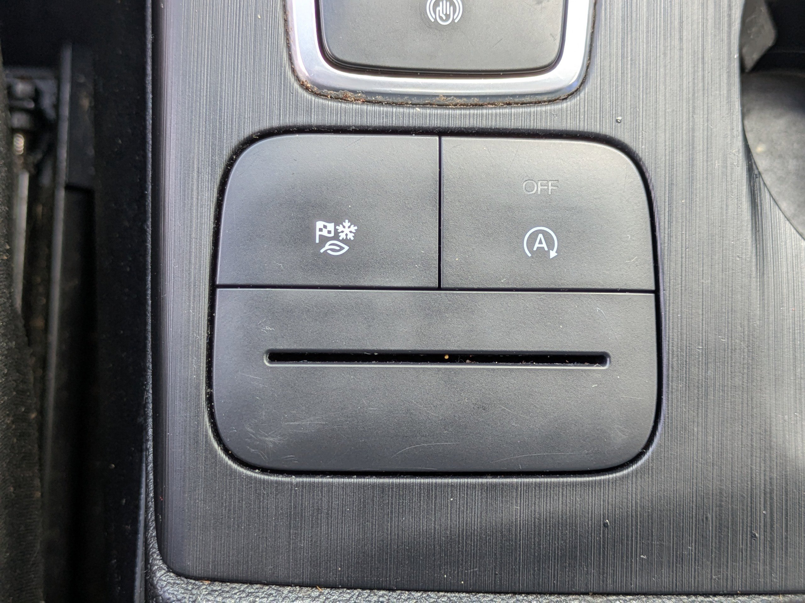 Used 2022 Ford Escape SE w/ SE Sport Appearance Package FWD image 30