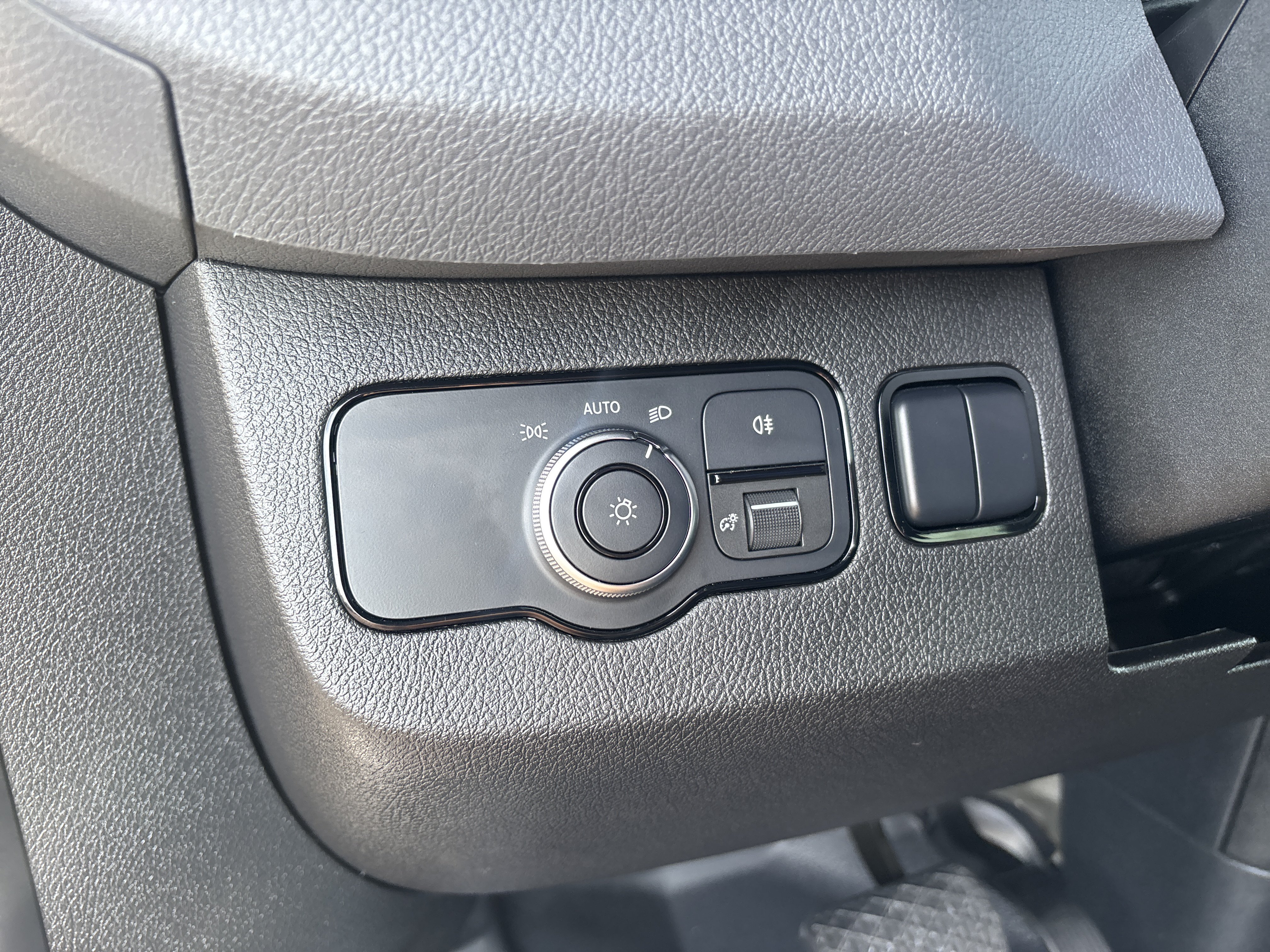 Used 2021 Mercedes-Benz Sprinter 2500 image 16