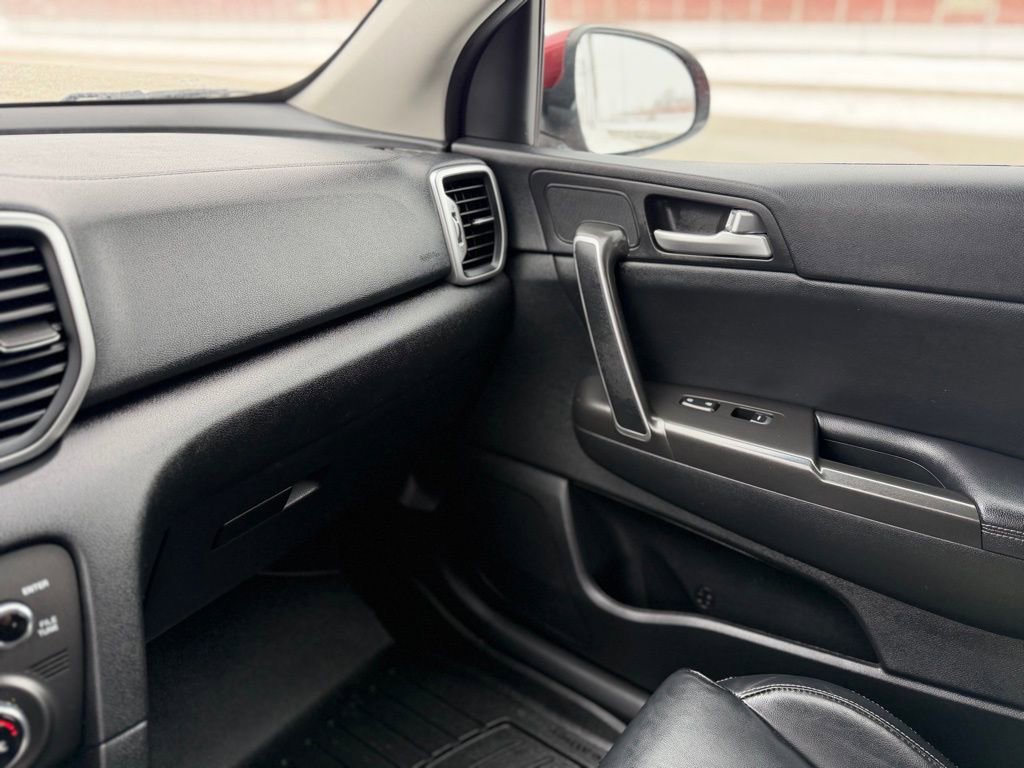 Used 2017 Kia Sportage EX image 24