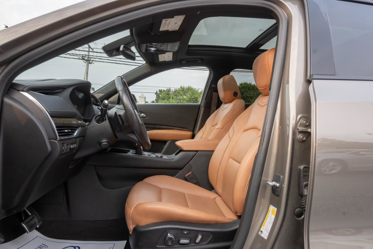 Used 2020 Cadillac XT4 Sport AWD/4WD image 2