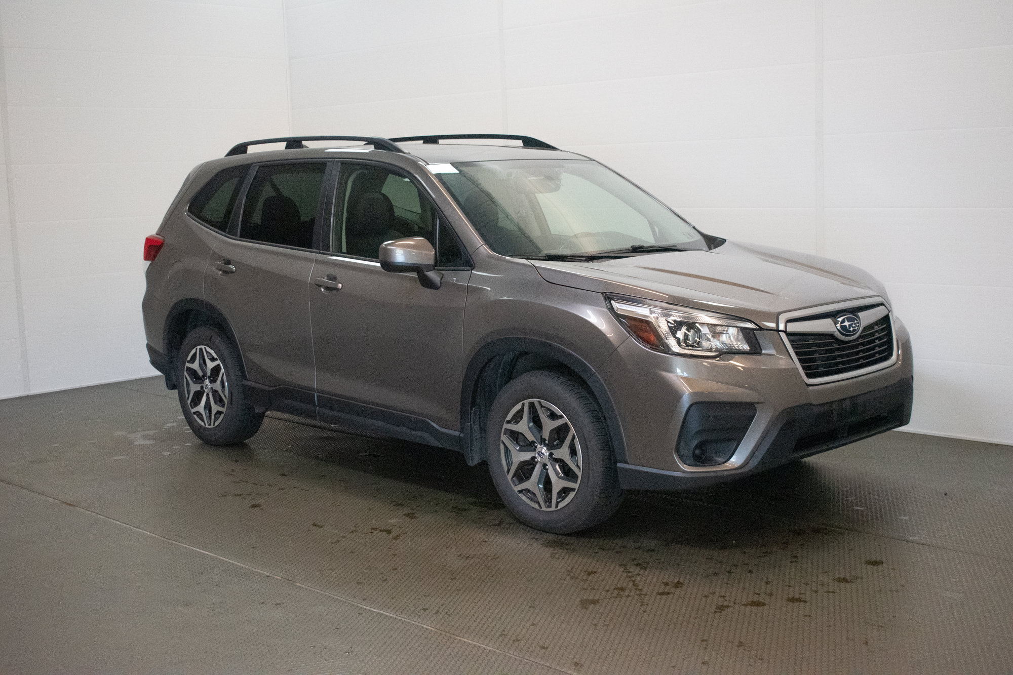 Used 2020 Subaru Forester Premium AWD/4WD image 1