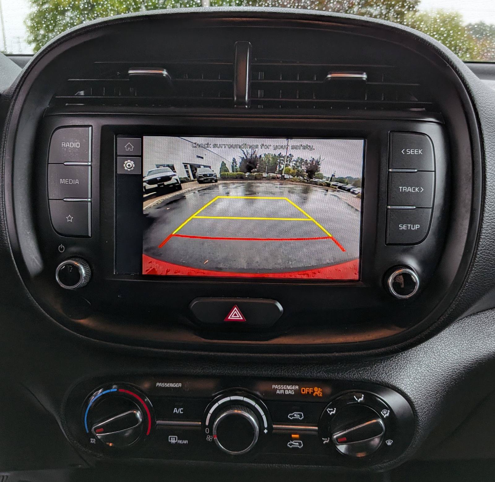 Used 2023 Kia Soul LX w/ LX Technology Package FWD image 16