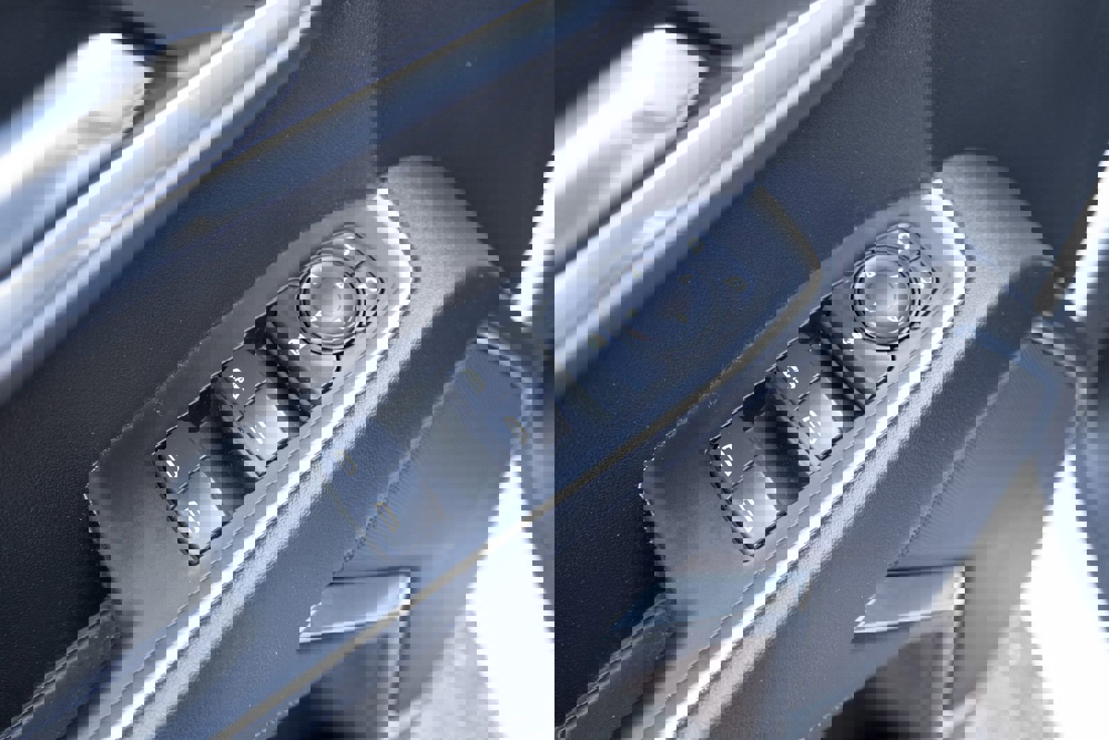 Used 2024 GMC Sierra 1500 SLE w/ Preferred Package image 10