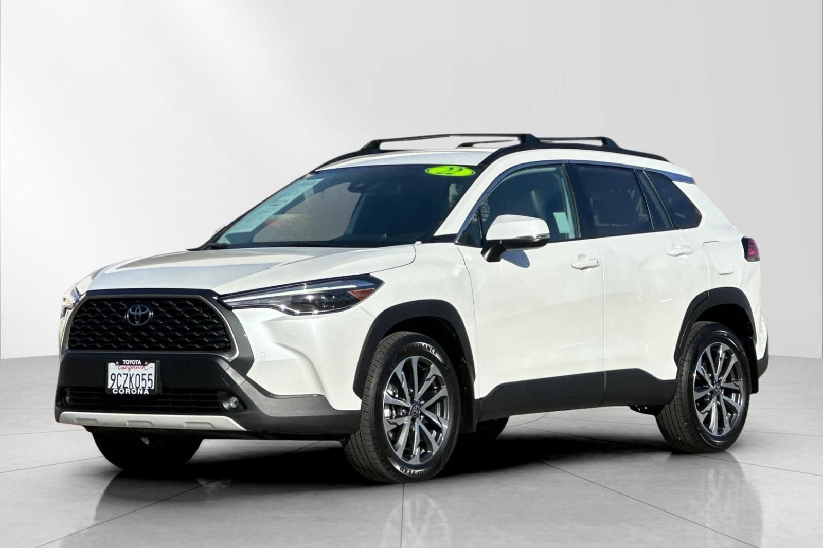 Used 2022 Toyota Corolla Cross XLE image 8