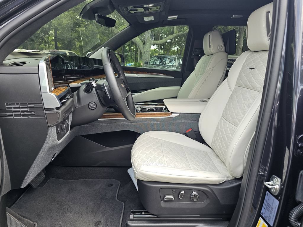 Certified 2025 Cadillac Escalade Premium Luxury Platinum w/ LPO, Floor Liner Package RWD image 22