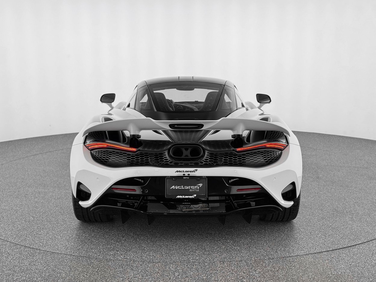 Used 2026 McLaren 750S RWD image 4