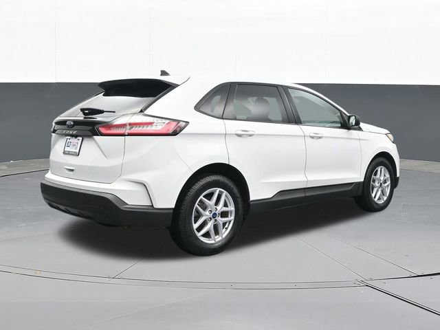 Used 2021 Ford Edge SE image 15