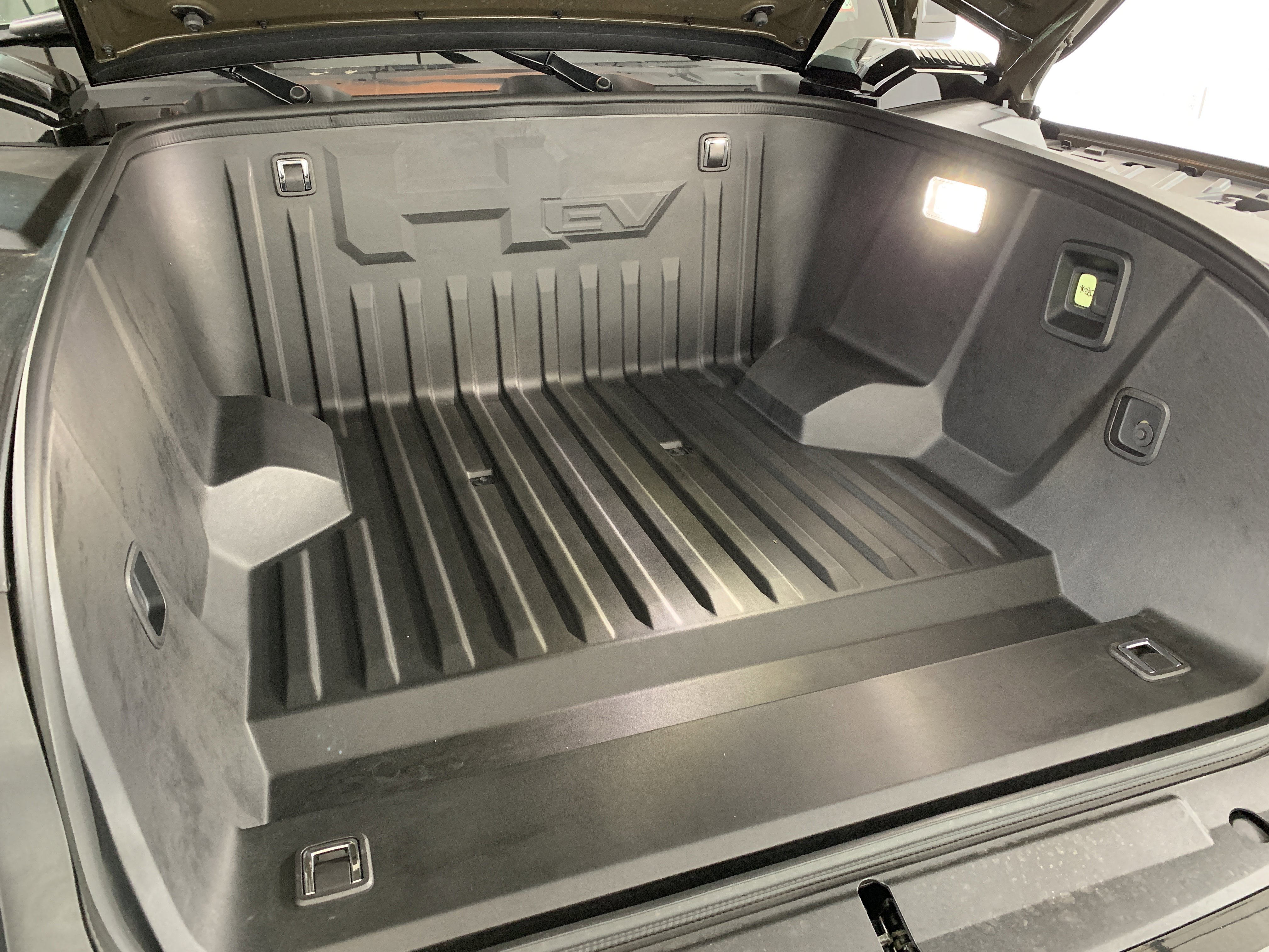 New 2025 GMC Hummer EV 2X image 11