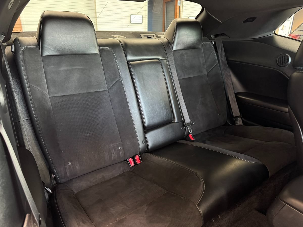 Used 2018 Dodge Challenger R/T Plus RWD image 35
