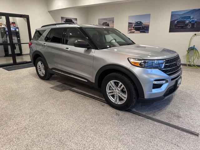 Used 2023 Ford Explorer XLT w/ Equipment Group 202A image 1